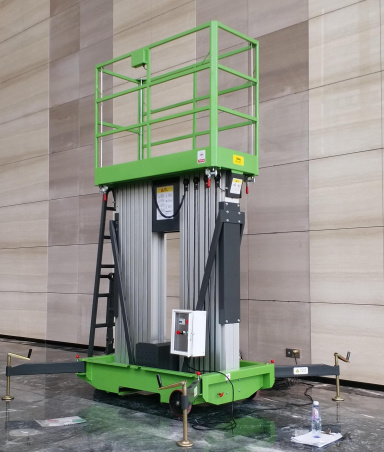 伊犁手推铝合金桅柱式高空作业平台